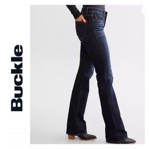 Buckle Black Fit No.53 Tailored Bootcut Jeans Women 28 x 29 Short Stretch Flare
